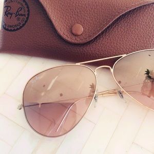 Ray ban rose gold aviators